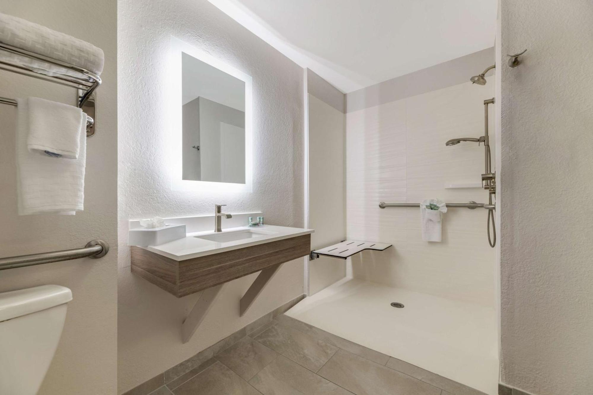 Best Western Auburndale Inn & Suites Buitenkant foto