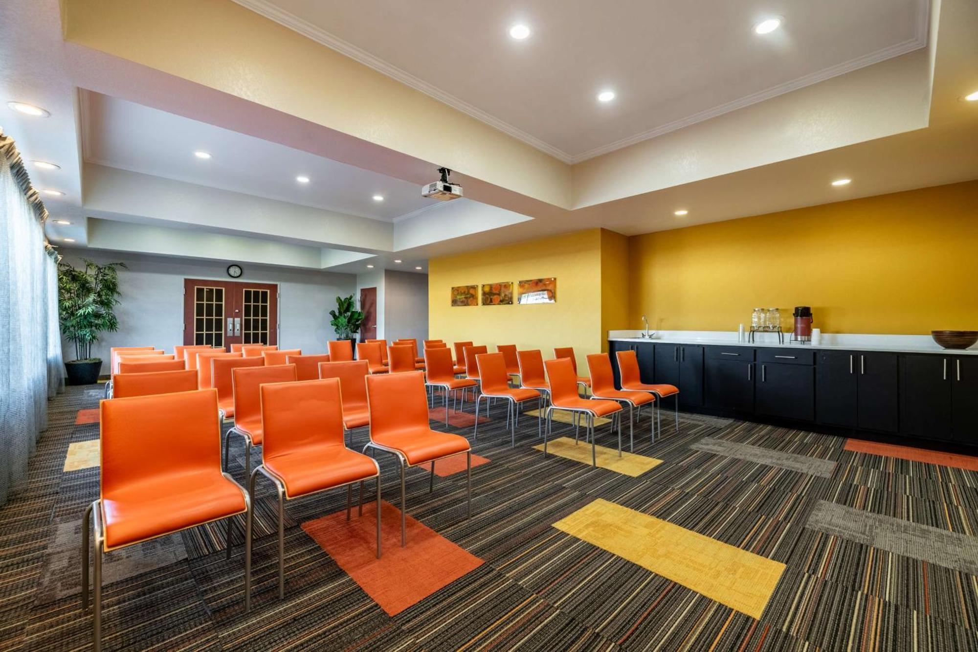 Best Western Auburndale Inn & Suites Buitenkant foto